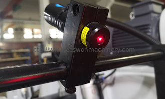 Automatische mehrfache Riss-Säge-Maschine für die Verarbeitung der festen Täfelung