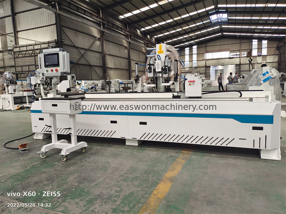 Anpassungsfähige CNC-Türmaschine mit Z-Achse 20 Lathe-Bett-Leitbahn und 750W * 2/400W * 1 Servomotoren